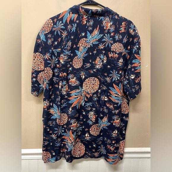 Island Shores Silk Button Up Camp Shirt Black Pineapple Print Size L - Picture 2 of 5
